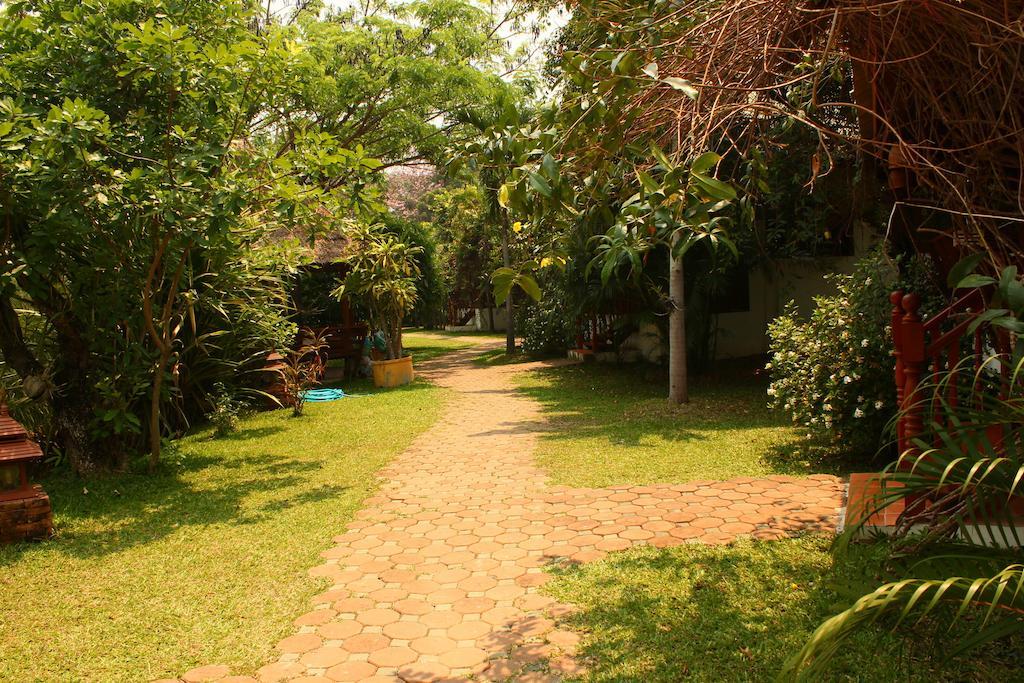 Secret Garden Chiangmai Hotel San Kamphaeng Luaran gambar