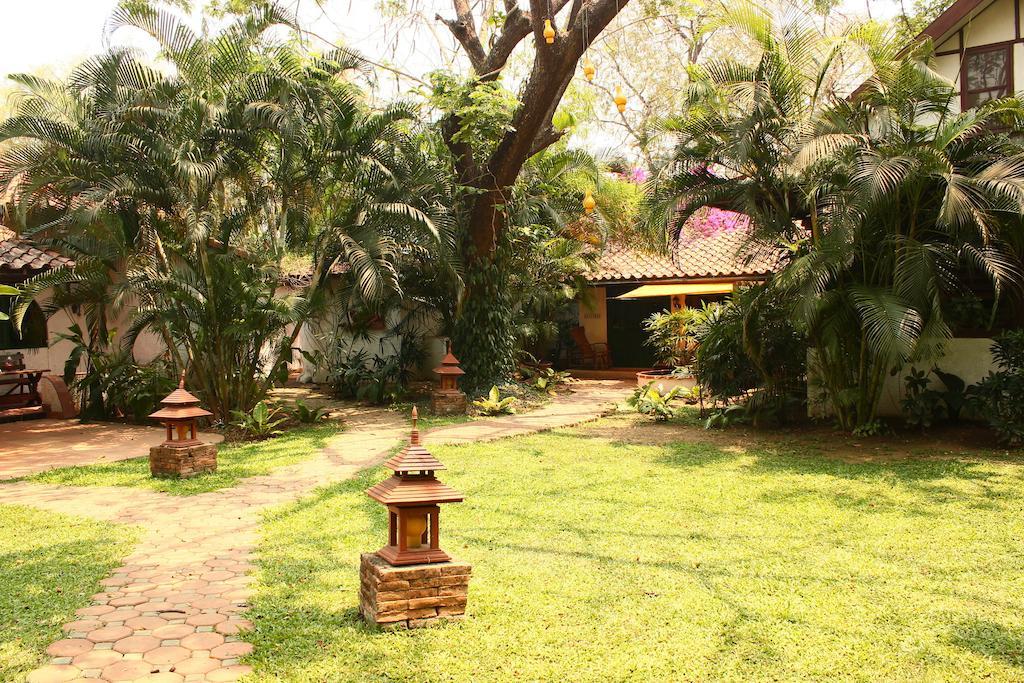 Secret Garden Chiangmai Hotel San Kamphaeng Luaran gambar