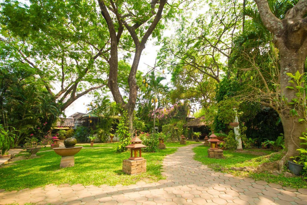 Secret Garden Chiangmai Hotel San Kamphaeng Luaran gambar
